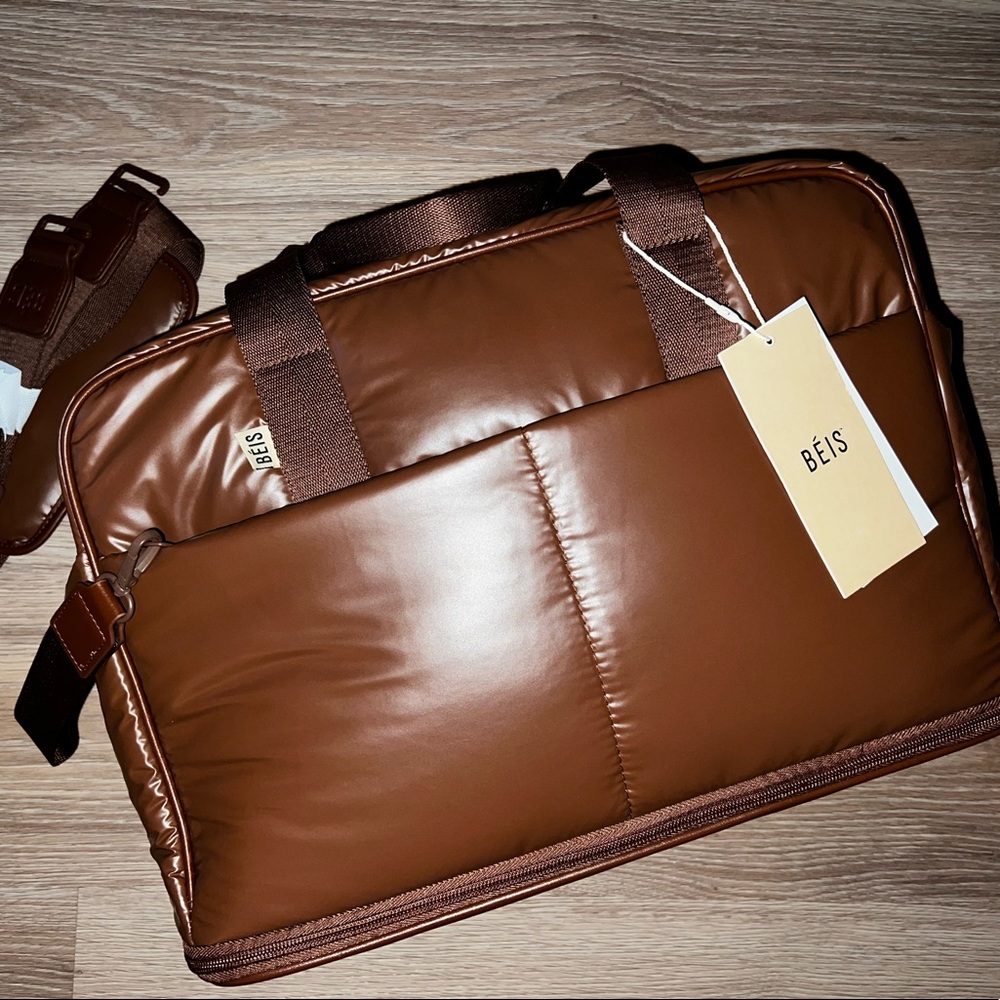 BEIS The Expandable Duffle in Maple